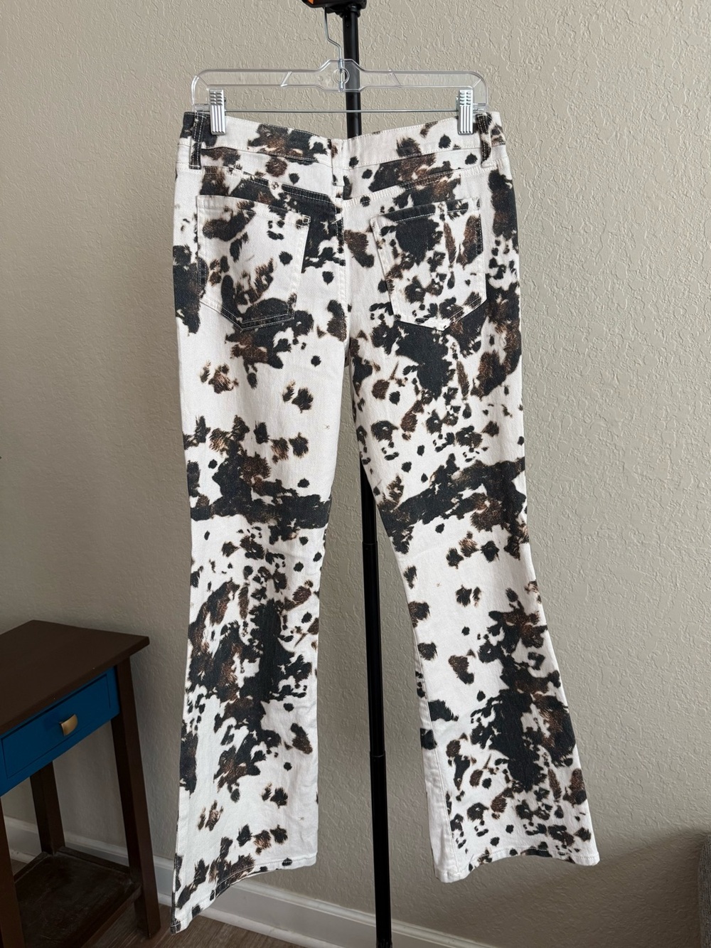 Dakota Blue Ivory & Black Cowprint Flare Jeans - 7/28 - Picture 8 of 8